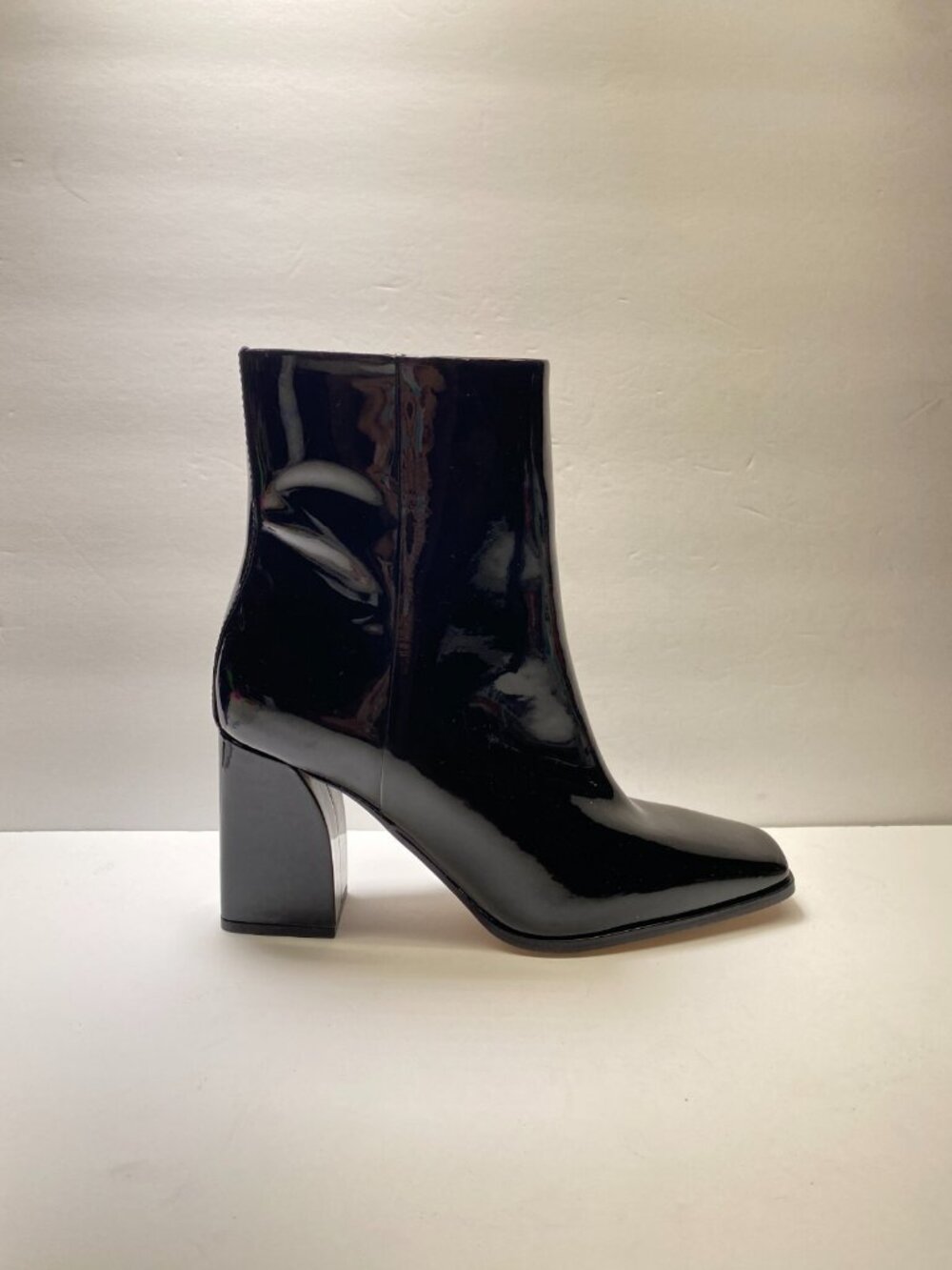 Paige Womens black patent leather square toe boot sz 9